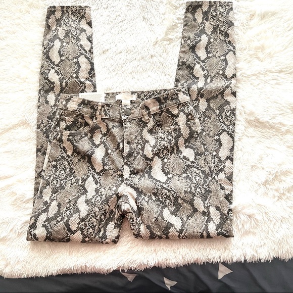 NWT H&M  HIGH WAISTED SNAKESKIN JEAN - Picture 9 of 15